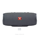 Parlante JBL CHARGE ESSENTIAL, bateria 20 hrs de duracion, frecuencia de 65Hz-20K HZ, bluetooth, a prueba de agua, 1 cable micro USB, bateria recargable, wireless.