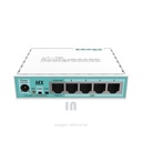 Router Ethernet Mikrotik RouterBoard RB750GR3, 4 LAN RJ-45, 1 WAN RJ-45, USB, PoE.